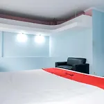 RedDoorz Plus @ Jalan Iskandar Muda Medan