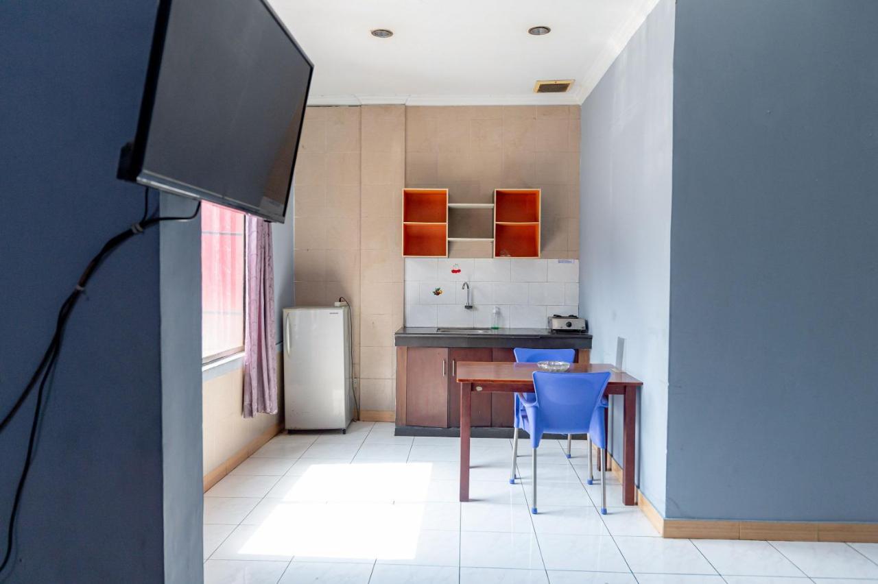 Hotel Reddoorz @ Jalan Iskandar Muda Medan