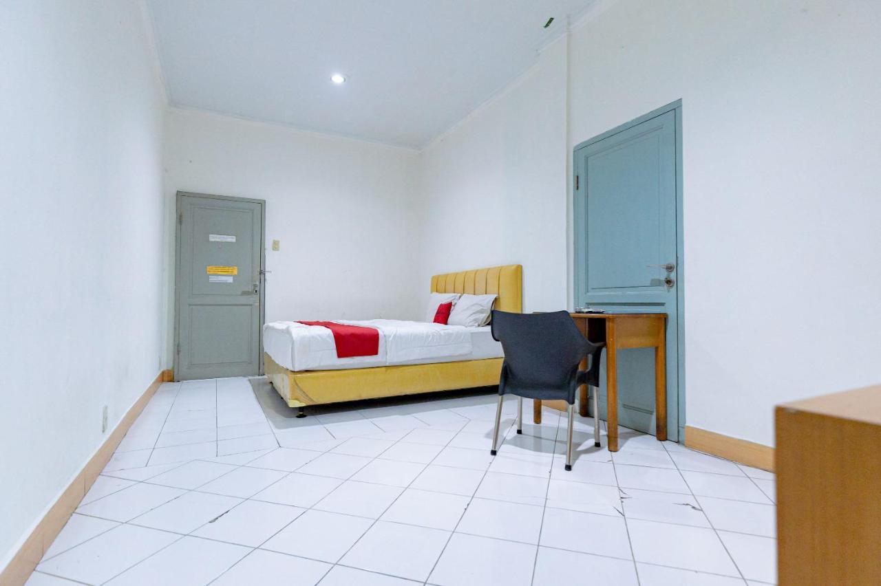 Hotel Reddoorz @ Jalan Iskandar Muda