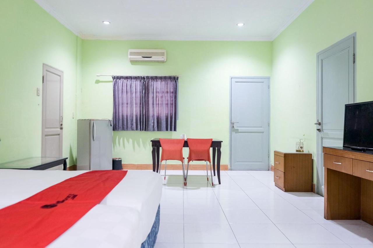 Reddoorz @ Jalan Iskandar Muda Hotel
