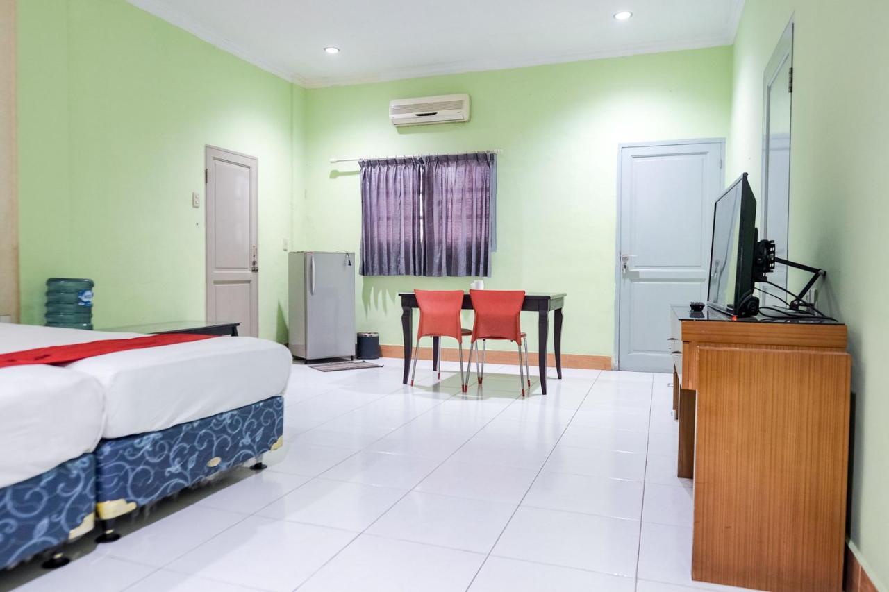 Reddoorz @ Jalan Iskandar Muda Hotel 2*